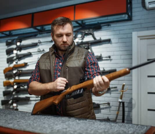 Pourquoi un tireur expérimenté continue de consulter les armureries