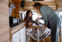 Changer de vie : Vivre à l’année dans un camping-car poids lourd d’occasion