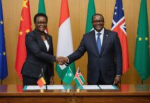 Ghana et Maroc scellent onze accords pour renforcer leur partenariat stratégique Ministres du Ghana et du Maroc signant des accords de coopération bilatérale