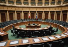 Comment le Parlement décide du budget de l’État : calendrier et enjeux pour les ménages Illustration de l'hémicycle lors de l'examen du budget de l'État